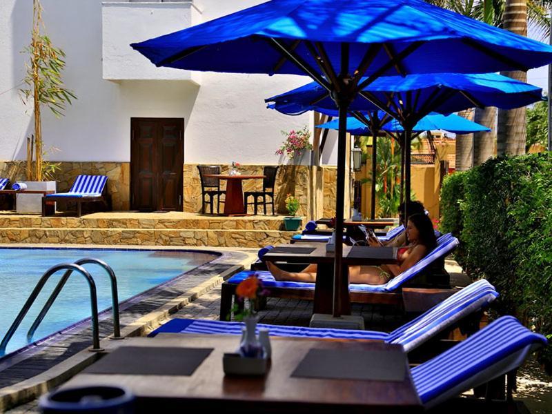 St.lachlan & 4* Negombo