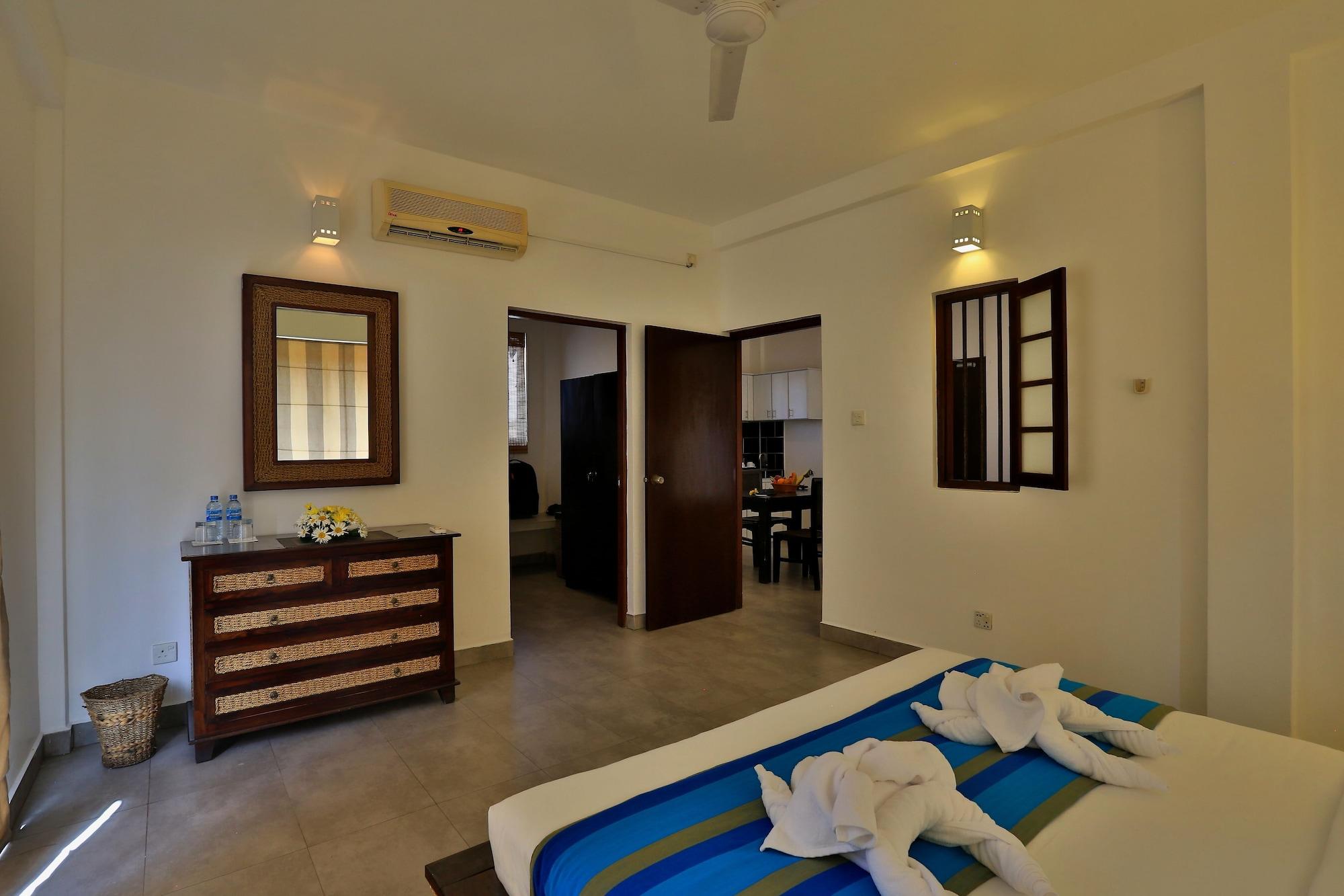 St.lachlan & 4* Negombo